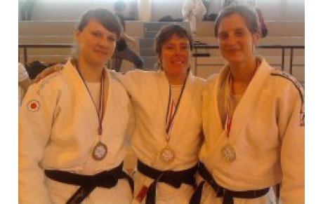 ENCORE DES FEMININES AUX &quot;FRANCE&quot;