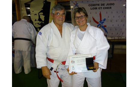 CORINE COMPAGNON MEDAILLE VERMEIL DU GRAND CONSEIL DES CEINTURES NOIRES