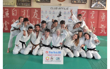 UN SPECTACLE POUR CLÔTURER LA SAISON