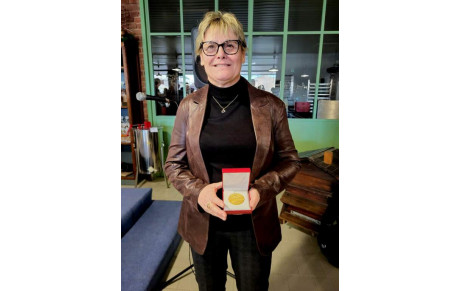 CORINE MÉDAILLE ASSEMBLÉE NATIONALE 